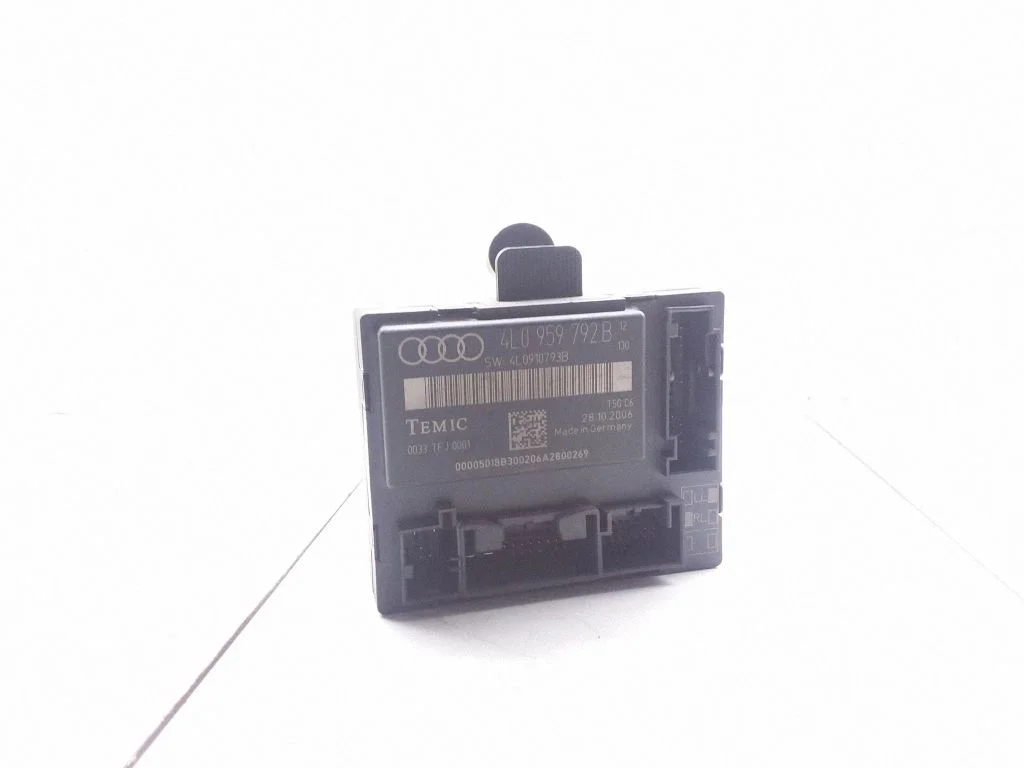 Door control unit/module – Audi Q7 4L (2005-2015)