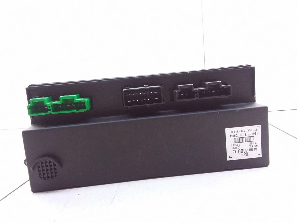 Durvju elektronikas vadības bloks