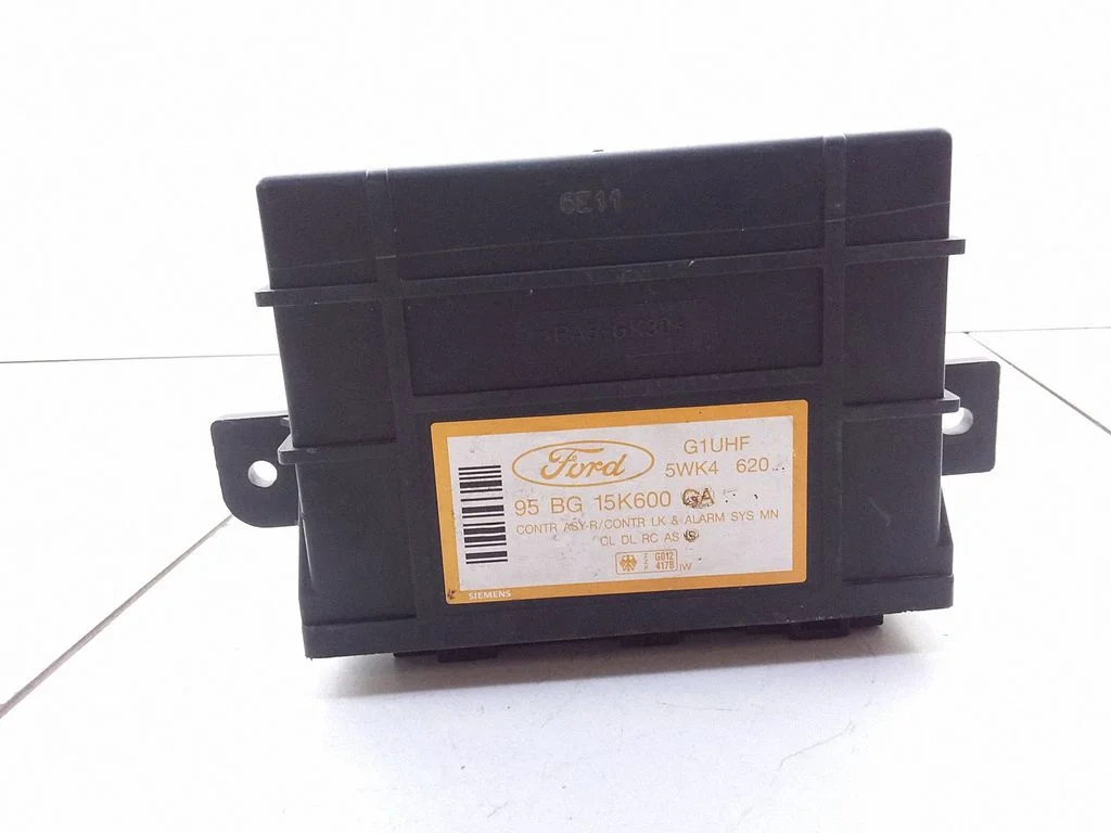 Central body control module – Ford Mondeo MK I (1993-1996)
