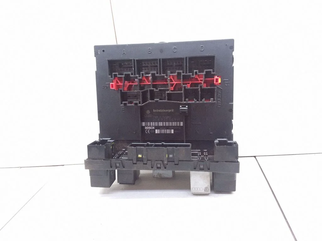 Central body control module – Volkswagen Passat B6 (2005-2010)