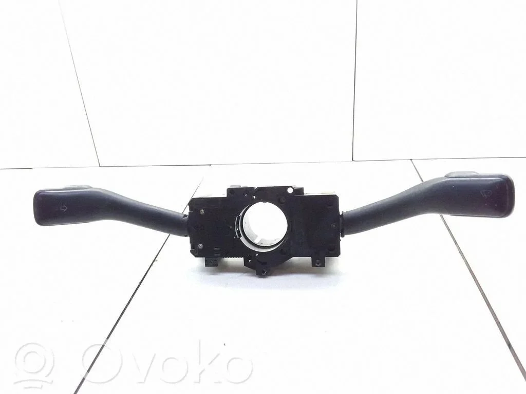Sviru komplekts – Volkswagen Passat B5 (1997-2000)