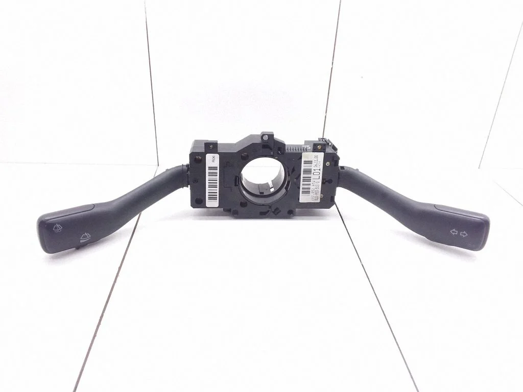 Sviru komplekts 8L0953513G