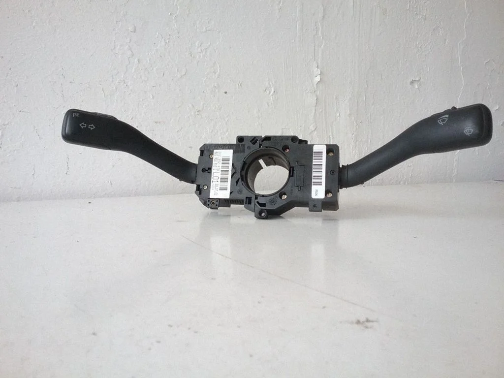 Sviru komplekts 8L0953513G