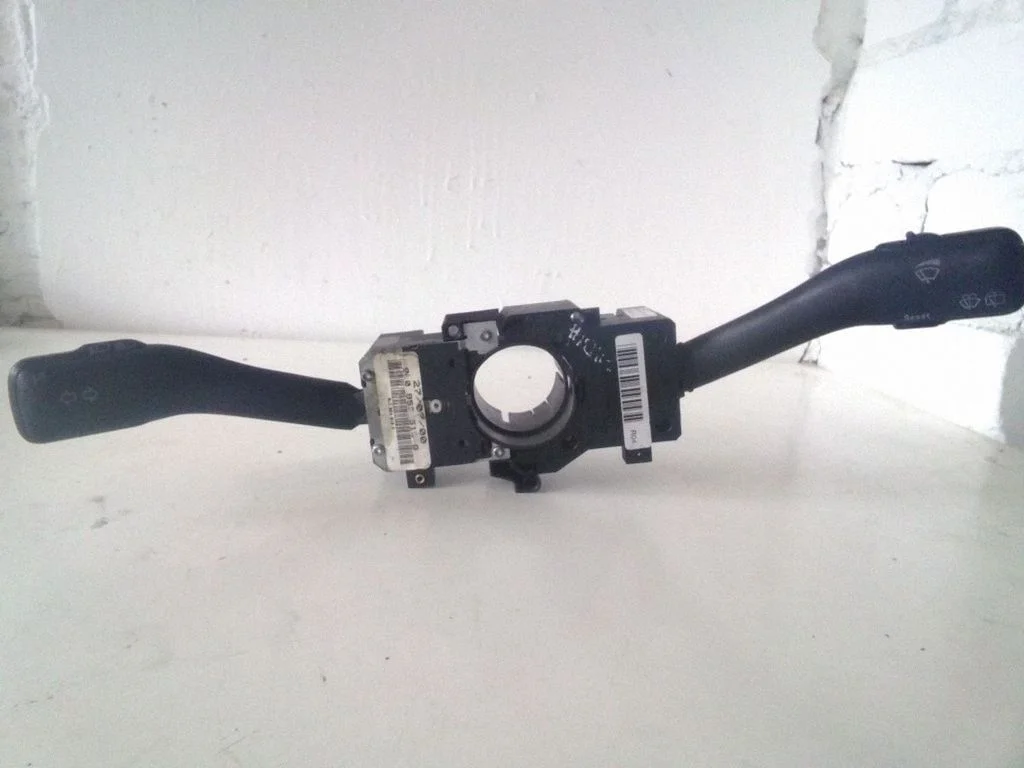 Wiper turn signal indicator stalk/switch 4BO953503H