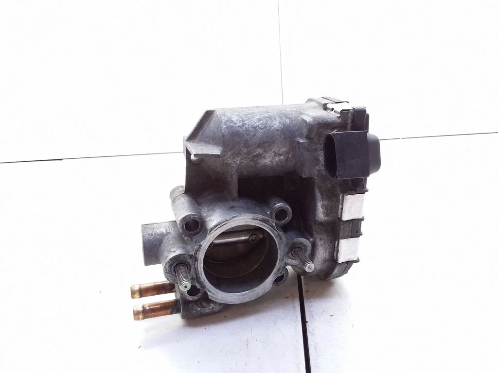 Throttle valve – Opel Corsa C (2000-2006)