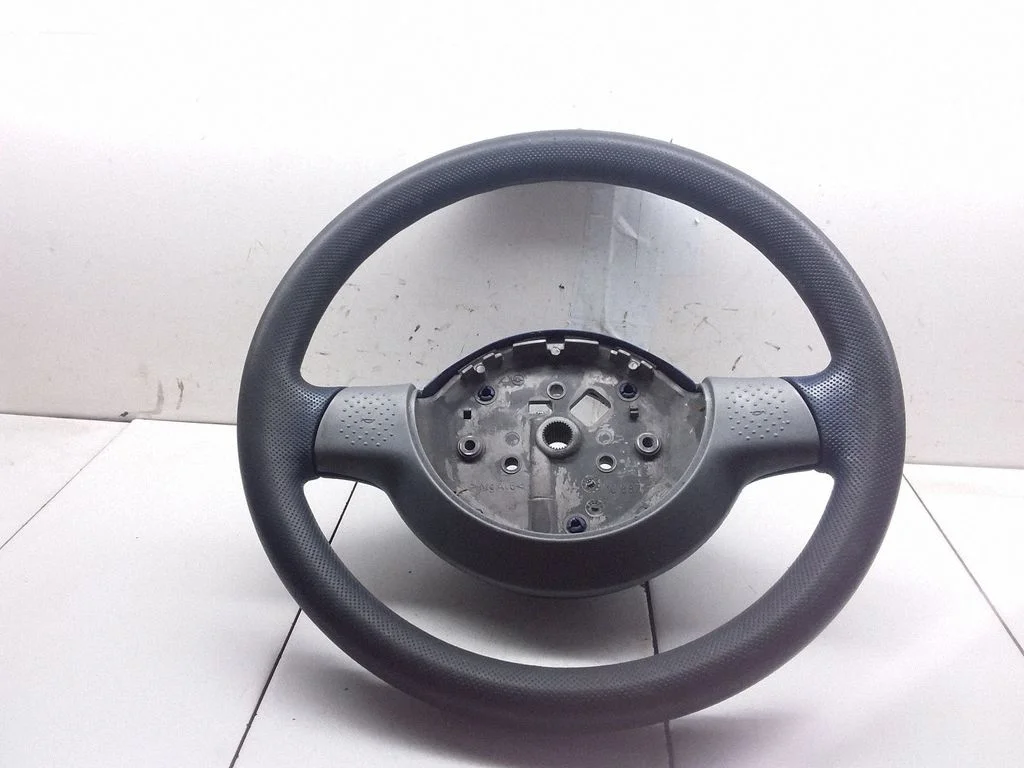 Steering wheel 10887
