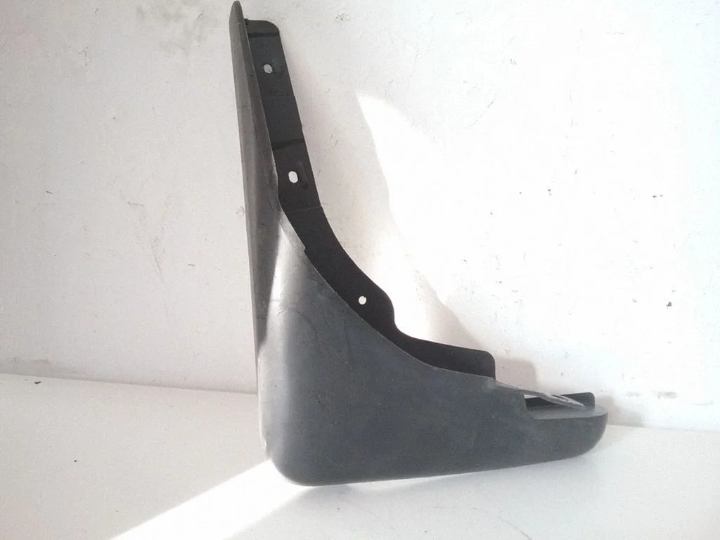 Chlapacz przedni – Nissan X-Trail T30 (2001-2007)