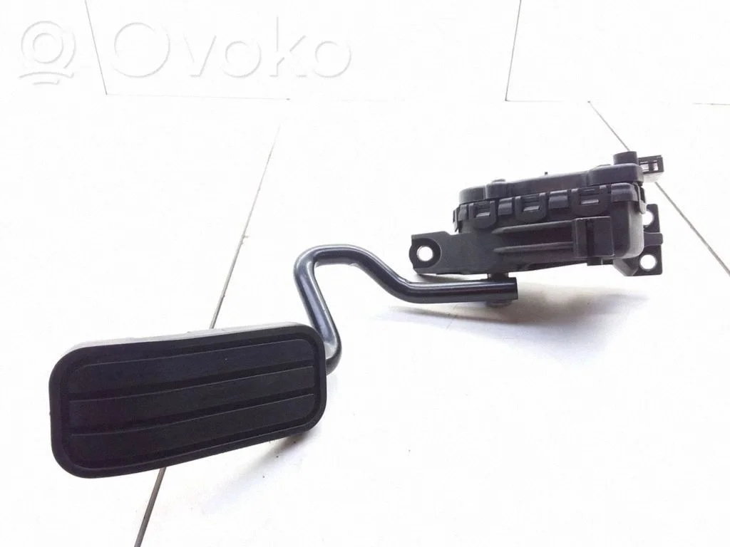 Accelerator throttle pedal – Volkswagen Sharan (2001-2010)