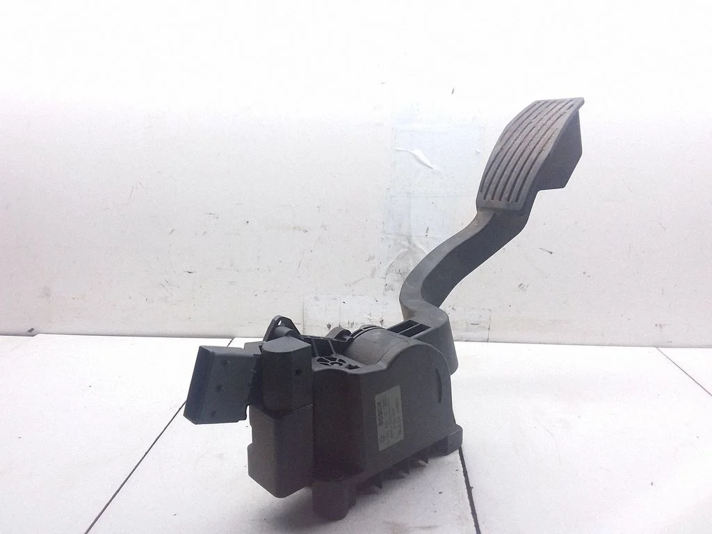 Accelerator throttle pedal 0280755157