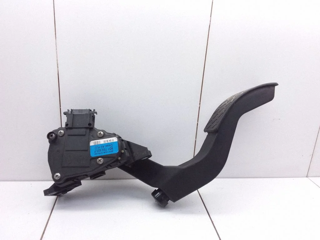 Accelerator throttle pedal 8D1723523F