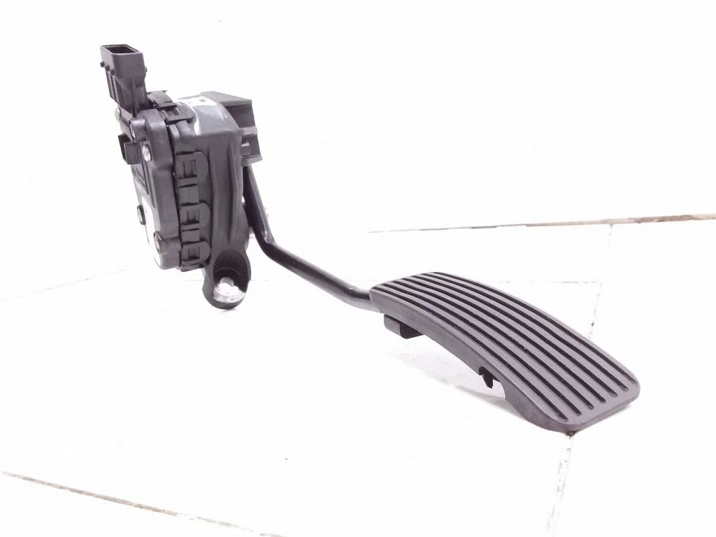 Accelerator throttle pedal 6PV00832300