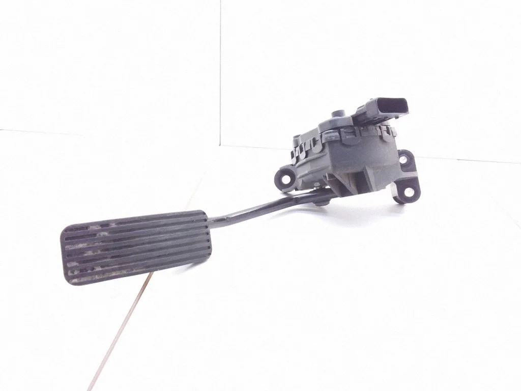 Accelerator throttle pedal 6PV00832300