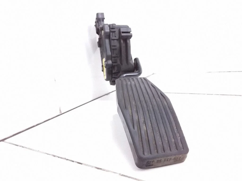 Accelerator throttle pedal – Saab 9-5 (1998-2005)