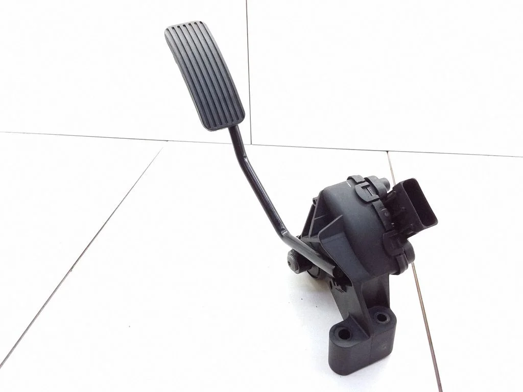 Accelerator throttle pedal 6PV00832300