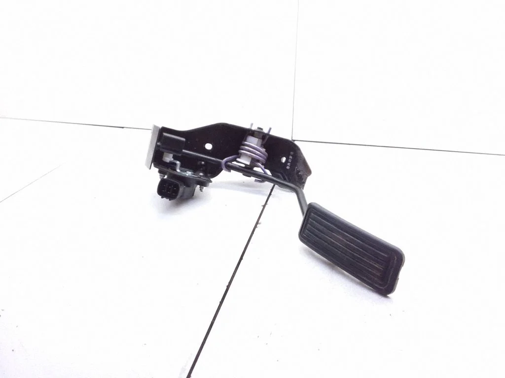 Accelerator throttle pedal 7811135030