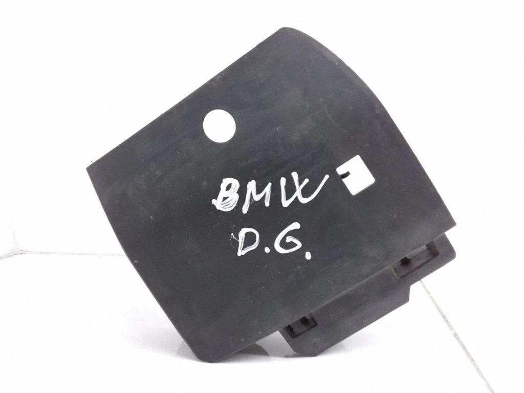 Bumper support mounting bracket corner – BMW 5 Series E39 (1996-2003)