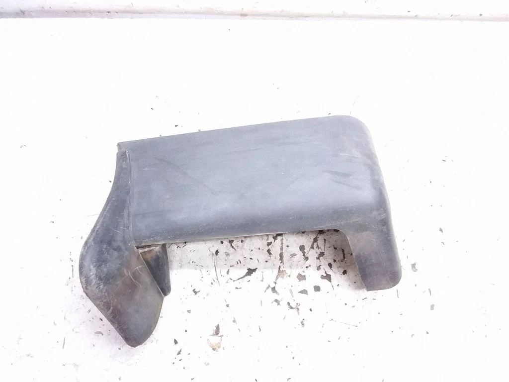 Rear bumper corner part panel trim – Ford Transit (2000-2006)