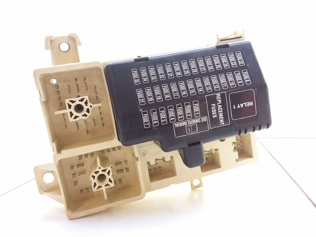 Drošinātāju kārba (komplekts) 1R8T14A067AB