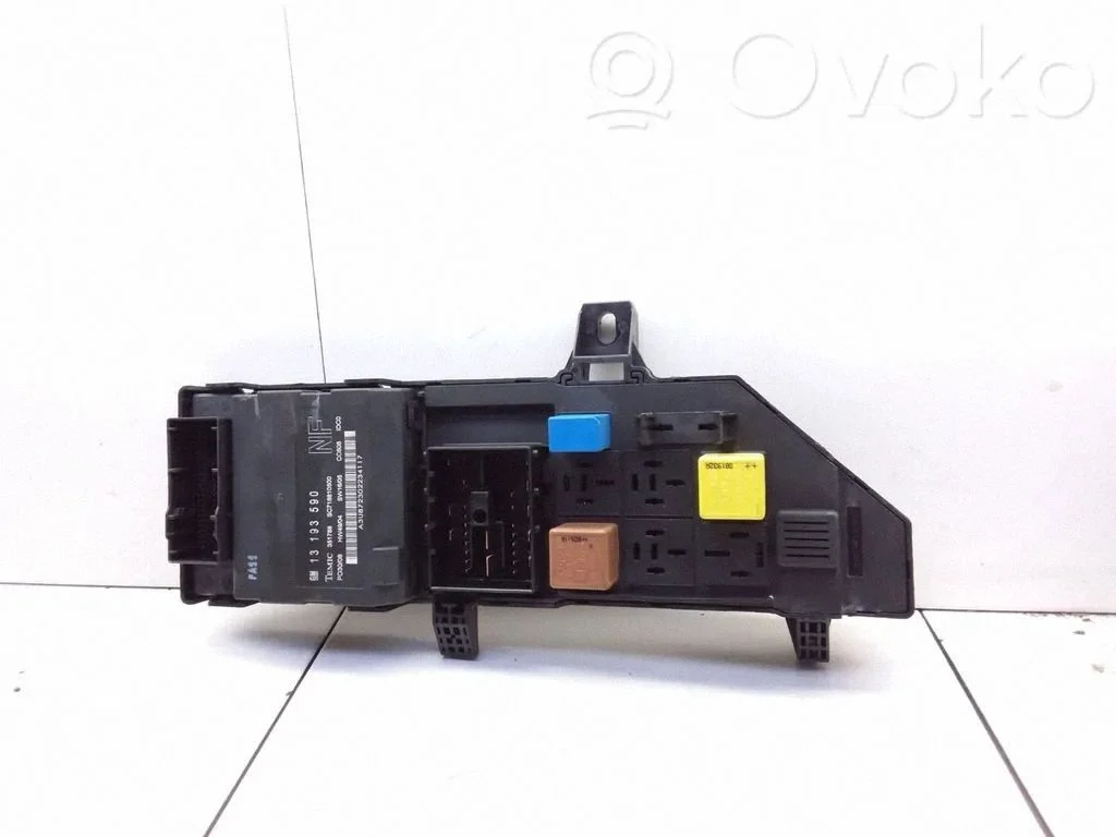 Drošinātāju bloks – Opel Vectra C (2002-2005)