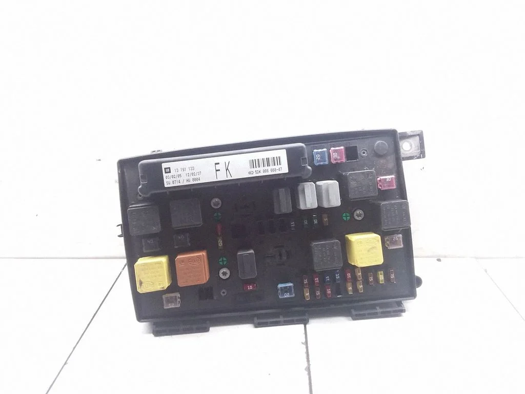 Fuse module – Opel Astra H (2004-2012)