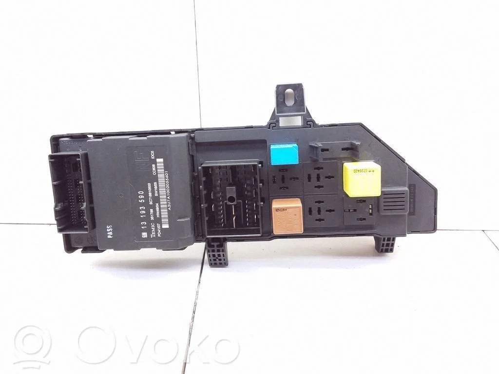 Drošinātāju bloks – Opel Vectra C (2002-2005)