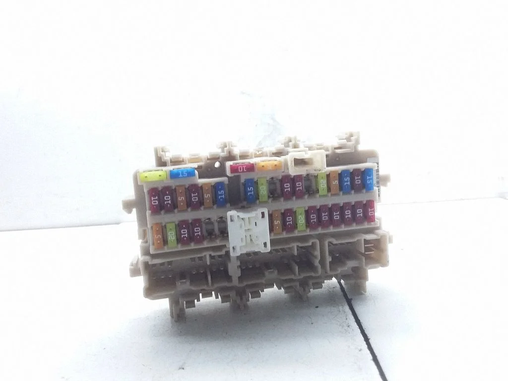 Fuse module – Nissan Navara D23 (2015-)