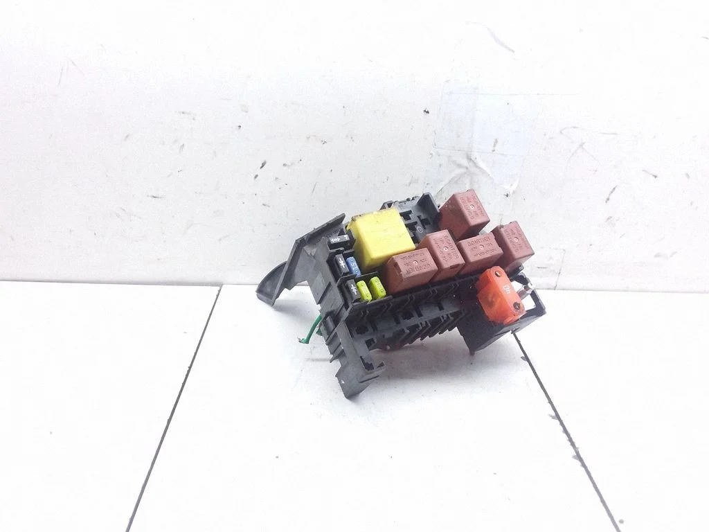 Drošinātāju bloks 8200623061