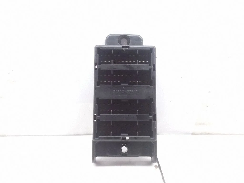 Fuse module – KIA Sorento (2002-2009)