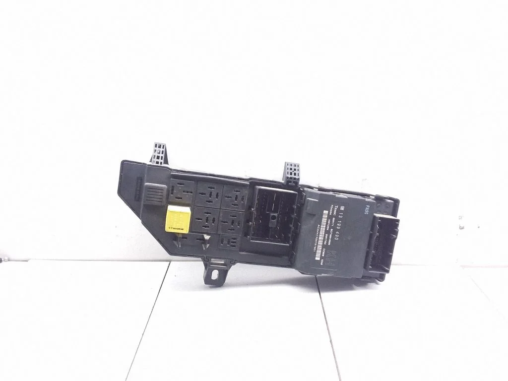Fuse module – Opel Vectra C (2002-2005)