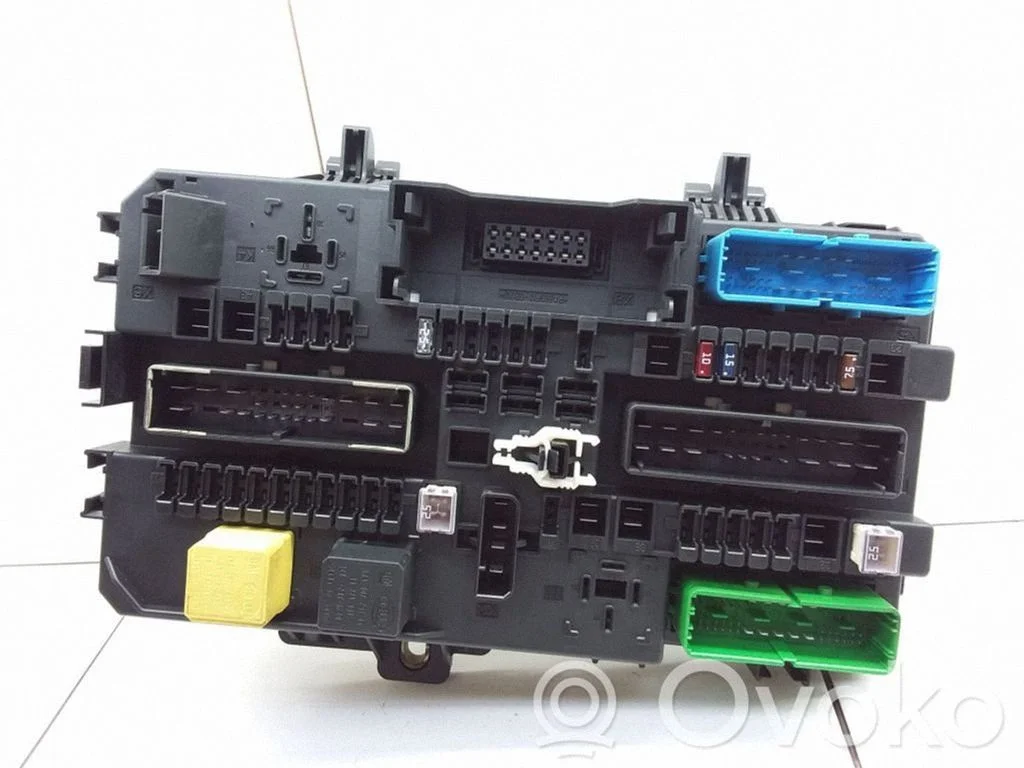 Fuse module – Opel Astra H (2004-2012)