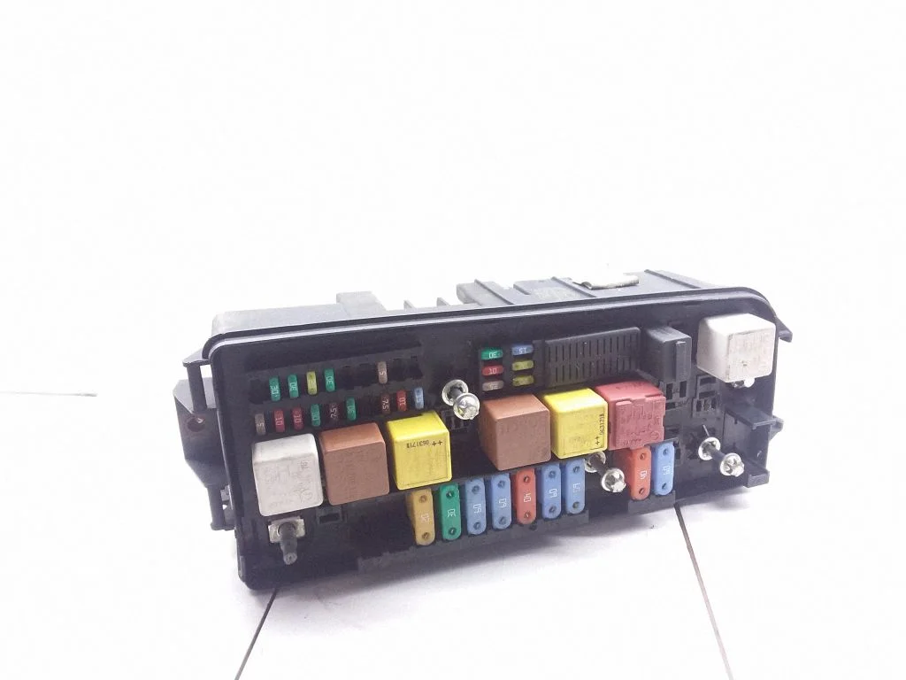 Fuse module – Opel Vectra C (2005-2009)