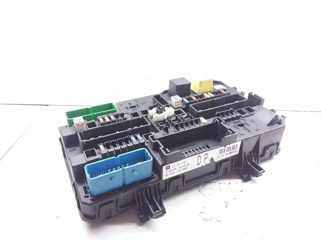 Fuse module – Opel Astra H (2004-2012)