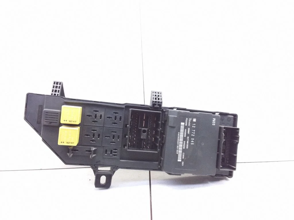 Fuse module – Saab 9-3 Ver2 (2003-2007)