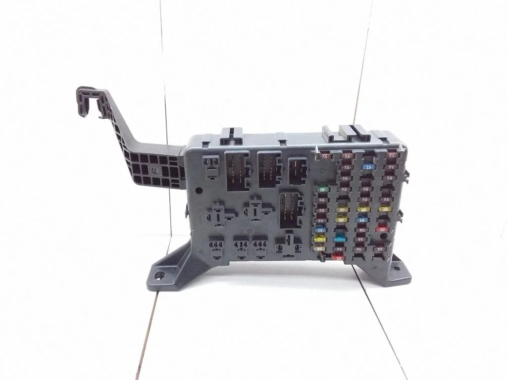 Fuse module – Ford Mondeo Mk III (2000-2007)