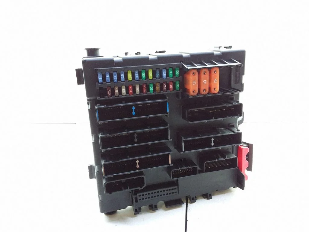 Drošinātāju bloks 13205775