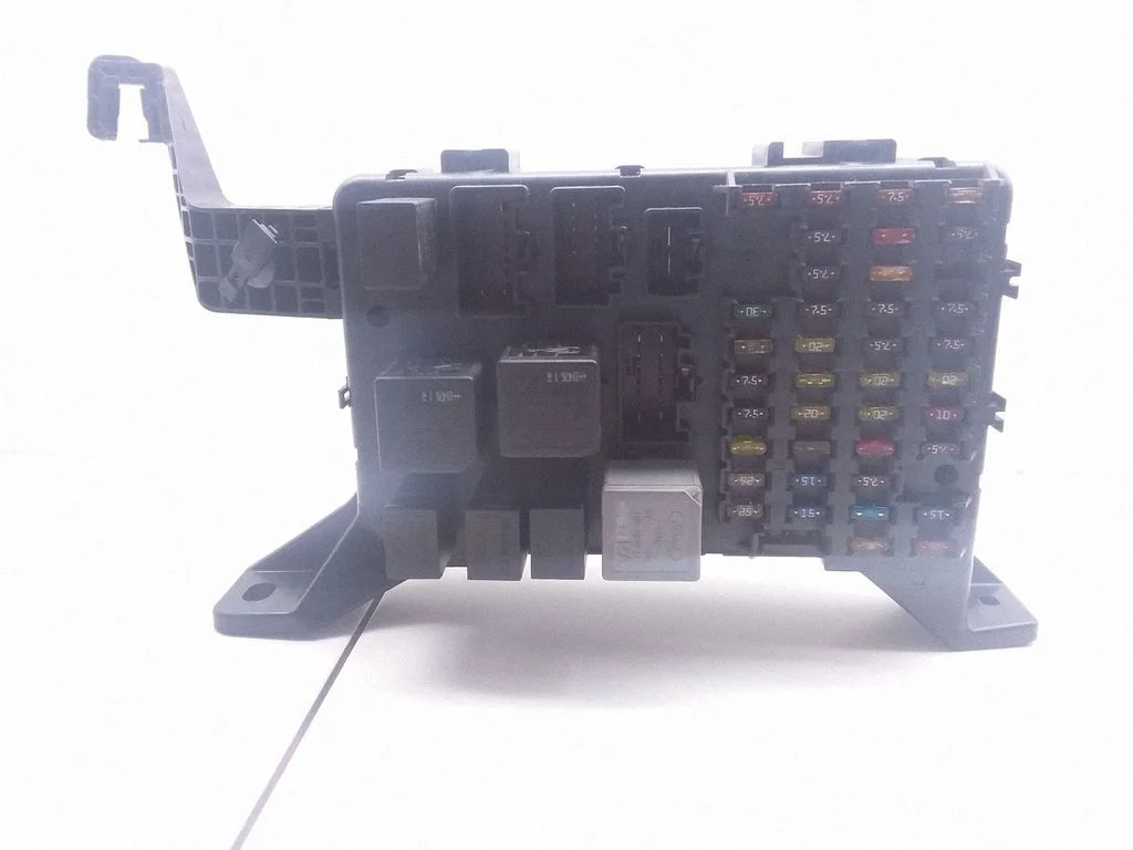Fuse module – Ford Mondeo Mk III (2000-2007)