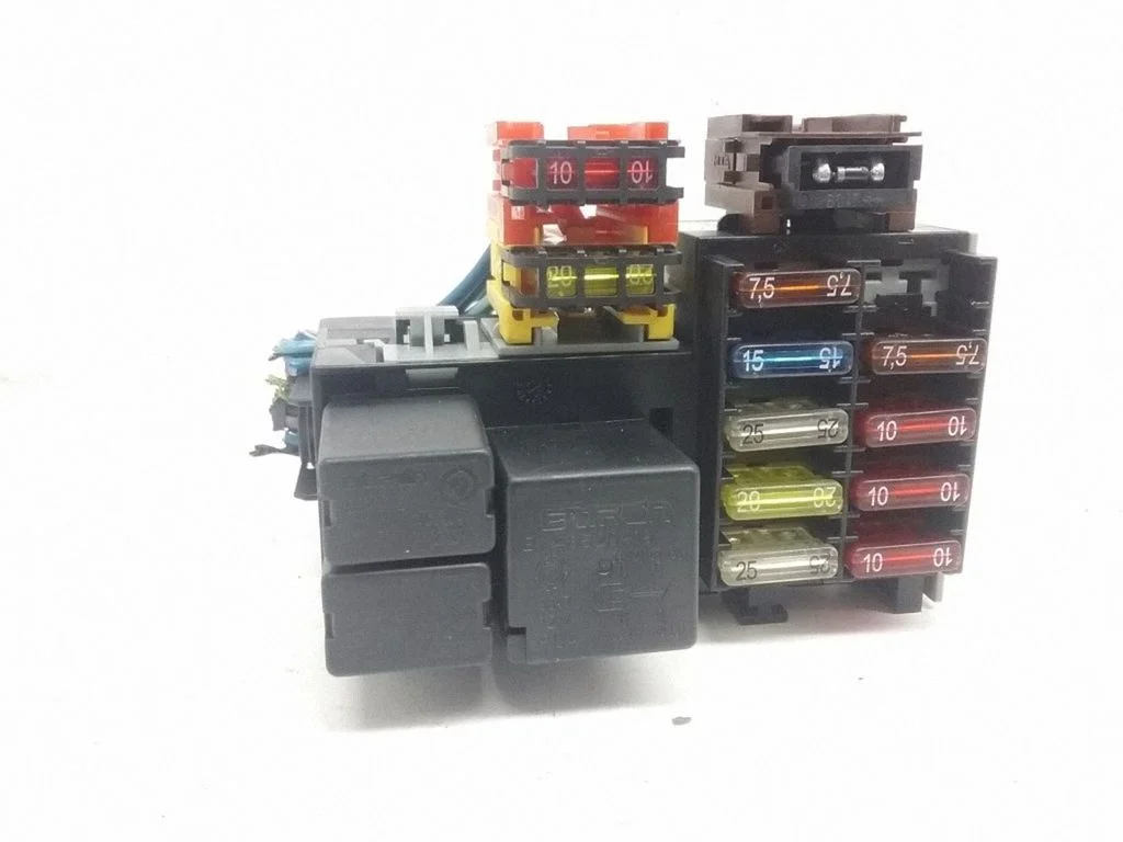 Drošinātāju bloks 46520411