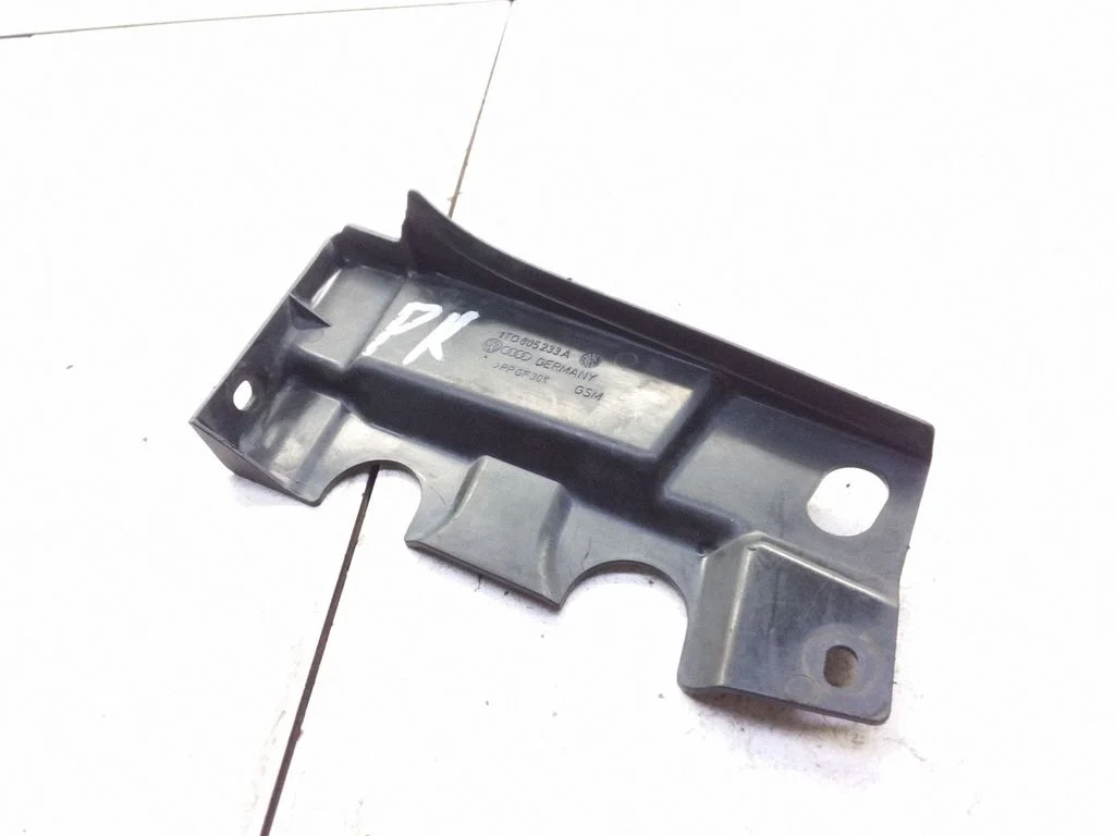 Muu mootoriruumi osa 1T0805233A