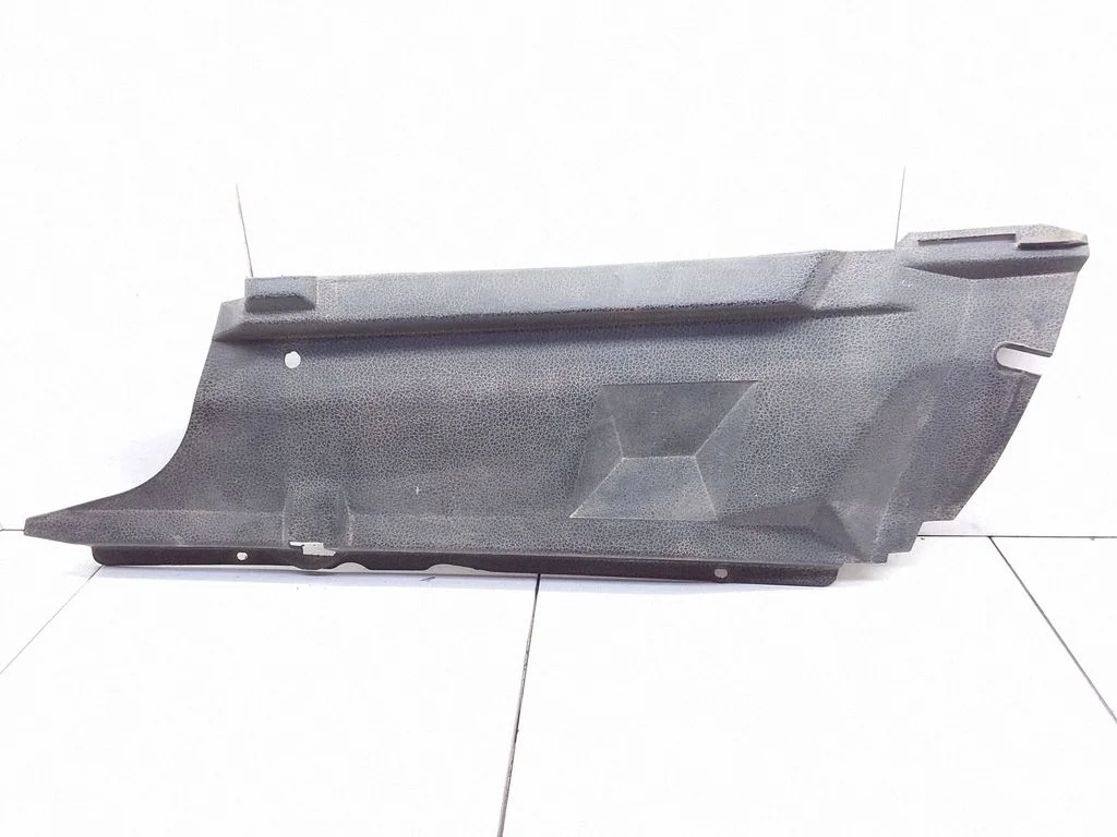 Other engine bay part – Audi 100 S4 C4 (1990-1995)