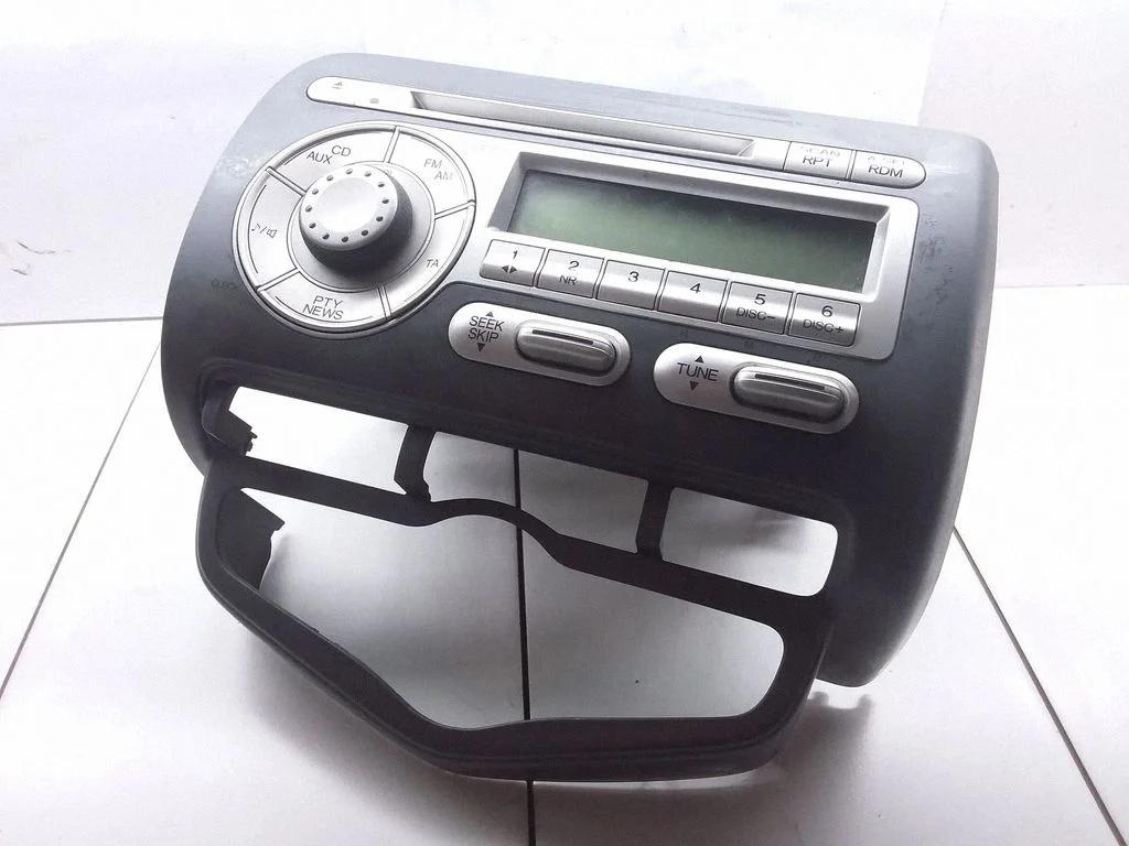 Radio/CD/DVD atskaņotājs/navigācija 39100SAAE310M1