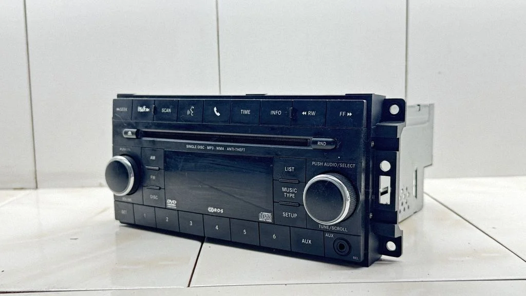 Radio, odtwarzacz CD/DVD, nawigacja 05064955AE