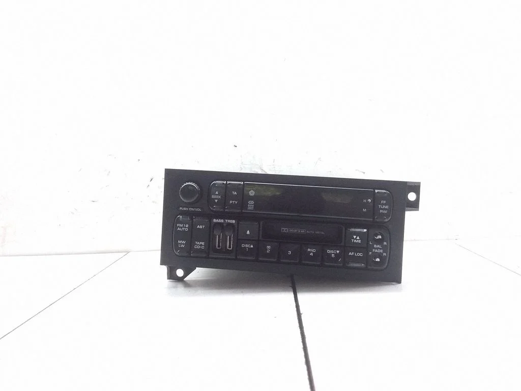 Raadio / CD/DVD-mängija / navigatsioon – Chrysler Grand Voyager III (1995-2000)