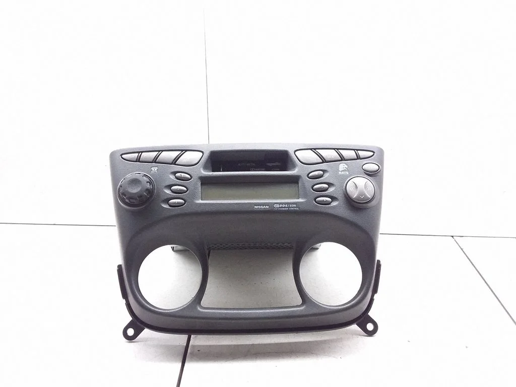 Raadio / CD/DVD-mängija / navigatsioon – Nissan Almera N16 (2000-2010)