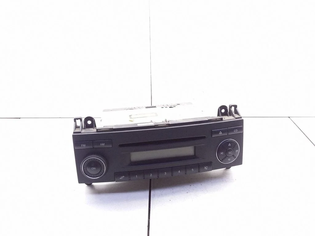 Raadio / CD/DVD-mängija / navigatsioon – Volkswagen Crafter (2006-2016)