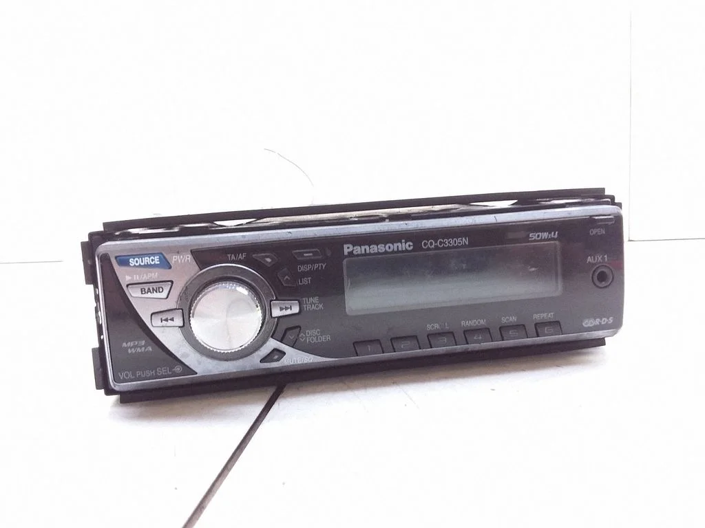 Radio, odtwarzacz CD/DVD, nawigacja CQC3305N – Volvo 940 (1991-1998)