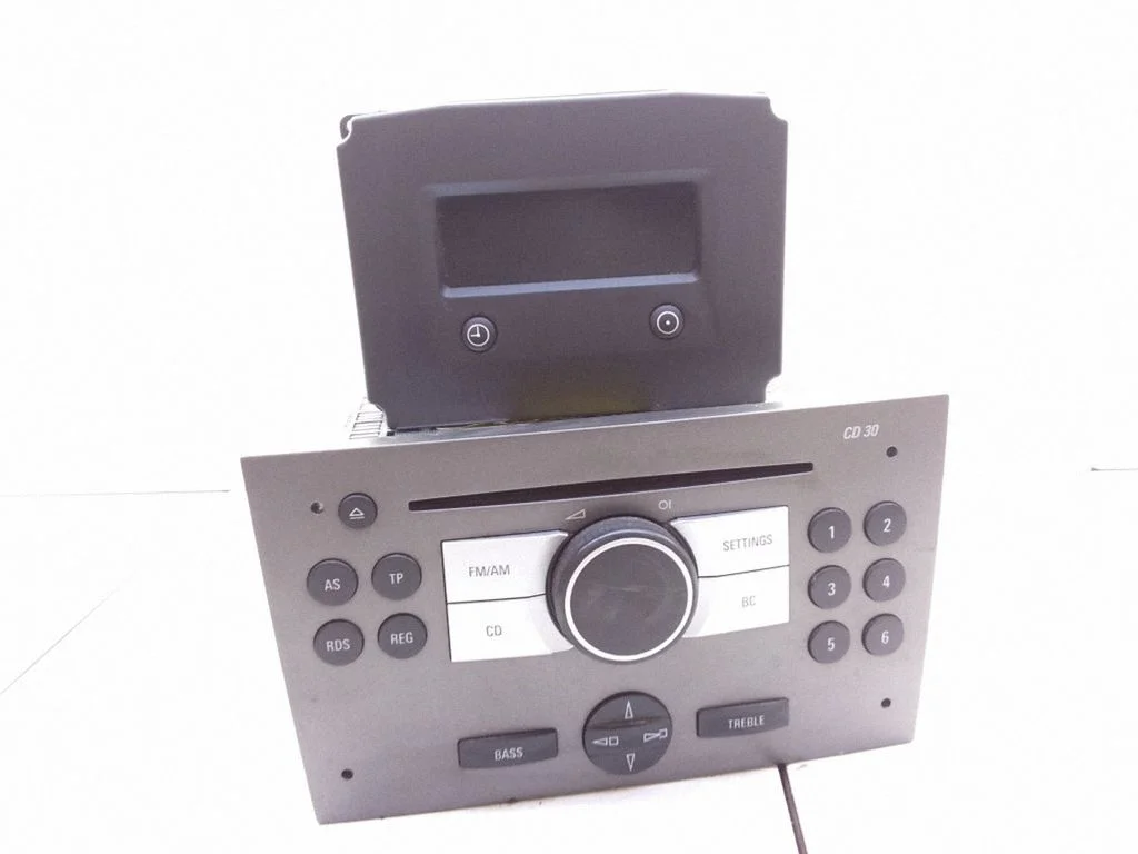 Radio/CD/DVD/GPS head unit – Opel Vectra C (2005-2009)