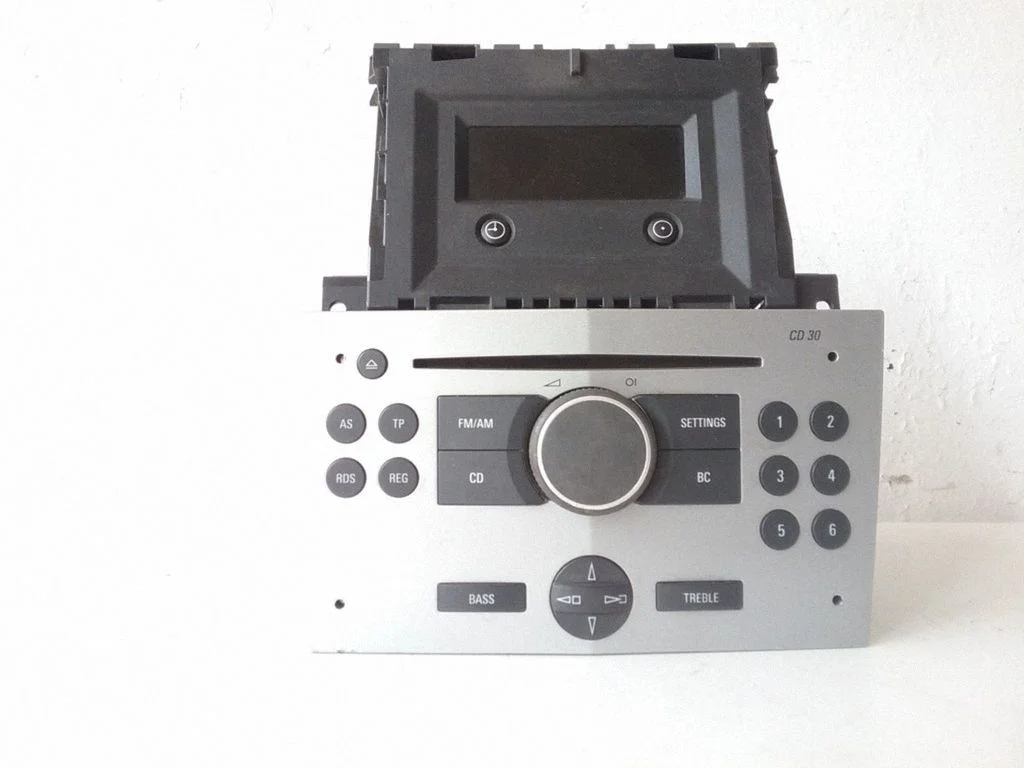 Radio/CD/DVD/GPS head unit 13190857