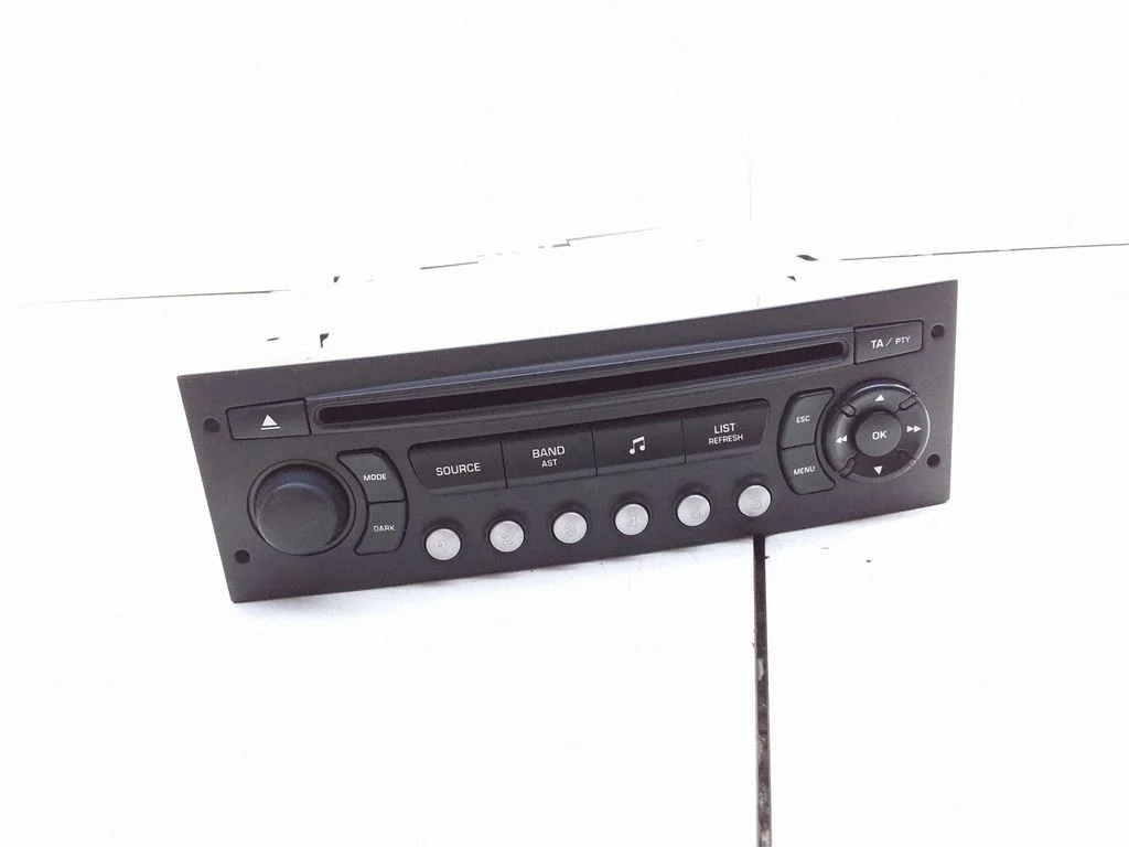 Radio, odtwarzacz CD/DVD, nawigacja 8634360613