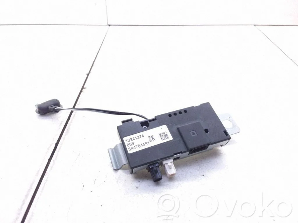 Antenas pastiprinātājs – Opel Insignia A (2008-2017)