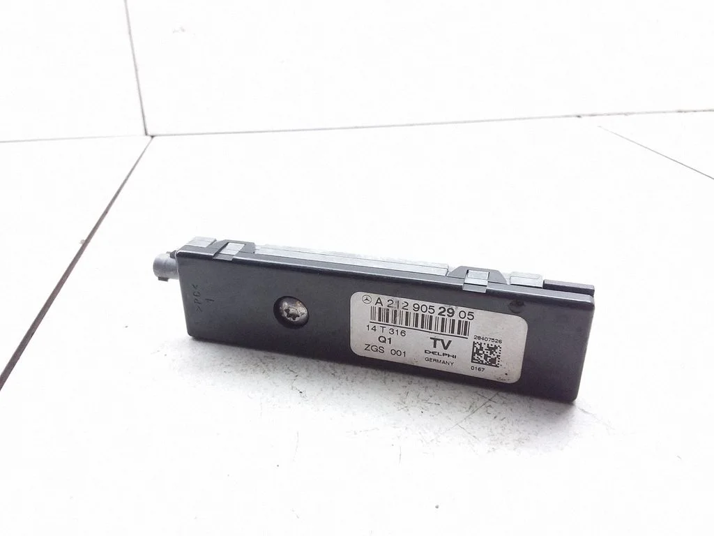 Wzmacniacz antenowy – Mercedes-Benz Klasa CLS C218 X218 (2011-2017)
